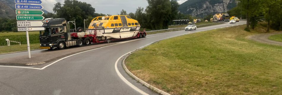 Tenderboote in Moirans, Tenderboot, Rettungsboot, Transport, Schwerlast-Transport