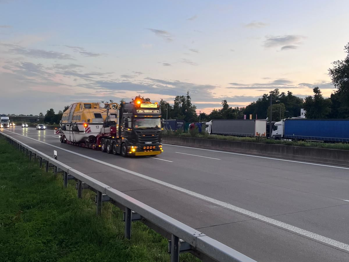 T/B Ocean Inspiration auf der A5