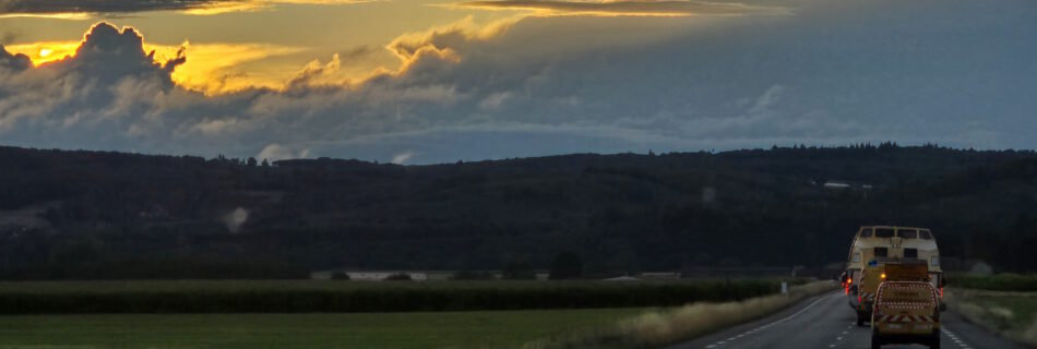 Unterwegs während der Dämmerung
